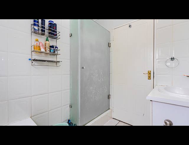 2 BEDROOM APARTMENT TO LET IN FAIRLAND